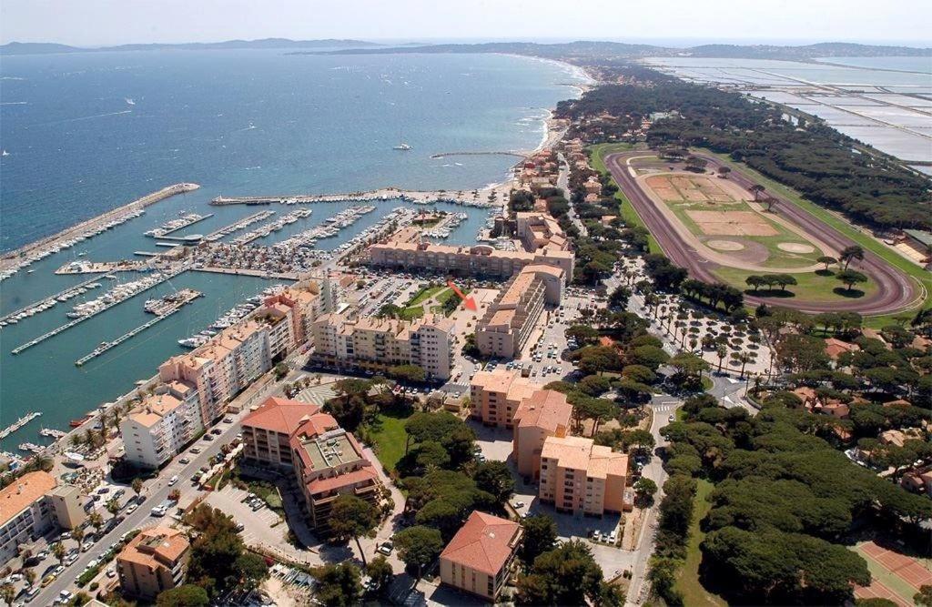Holidays Hyeres Hyères Exterior foto